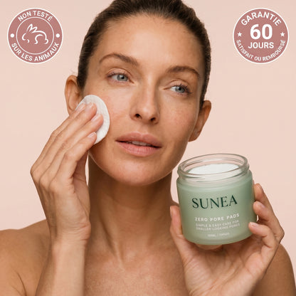 Femme utilisant un pad nettoyant — garantie 60 jours